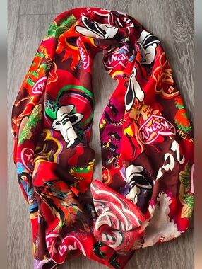 Vivienne Tam 2023 Hong Kong NY Lunar New Year Rabbit Wrap Scarf Limited Ed